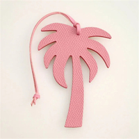 Porte-clés en forme de cocotier, joli breloque de sac d'été pour filles, pendentif pour clés de voiture, accessoire de vacances tropicales, cadeau d'anniversaire