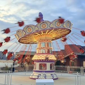 Manège familial de parc d'attractions : Chaise volante rotative 24 places, balançoire ondulante de luxe avec éclairage LED - Product Image 1