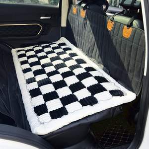 Alfombrilla antideslizante para cama de viaje para mascotas, cama para perros a cuadros para asiento trasero de coche, fundas de asiento de coche para perros peludos personalizadas lavables - Product Image 2