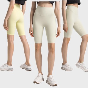 Pantalones Cortos de Yoga YIYI de Excelente Calidad, Delgados, Sin Costura Delantera, Cintura Alta, Elásticos, con Bolsillo - Product Image 2