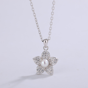 Collar de Plata S925 con Perla de Agua Dulce y Colgante Curvo con Circonitas, Regalo de Joyería para Mujer - Product Image 3