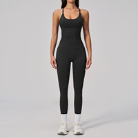 Ensemble de sport respirant et anti-transpiration pour femme avec haut rembourré intégré et pantalon long, idéal pour l'entraînement en extérieur et le quotidien, toutes saisons