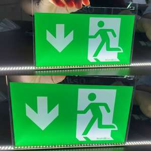 Placa guía de luz acrílica resistente al fuego de Rina Tech para señales de evacuación de emergencia en interiores de aeronaves/embarcaciones - Product Image 1