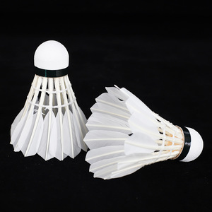 Bán Buôn Siêu Bền Lớp Một Cầu Lông Cầu Lông Biểu Tượng Tùy Chỉnh Với Lông Ngỗng Và Tự Nhiên Nút Chai - Product Image 6