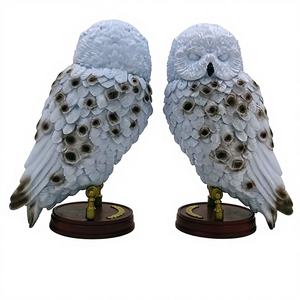 Modèle d'oiseau réaliste Hedwig, hibou magique, 10 cm <span class=keywords><strong>de</strong></span> haut, disponible en trois styles - Product Image 2