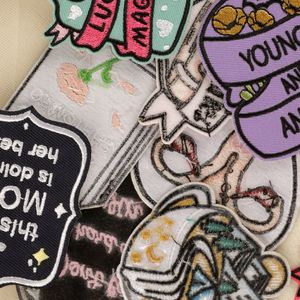 Patch brodé thermocollant en sergé pour la Fête des Mères, pour vêtements et chapeaux - Product Image 2