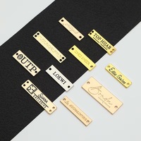 Étiquette métallique personnalisée pour vêtements, logo de marque gravé, vente en gros, étiquette cousue d'usine, logo métallique personnalisé avec lettres pour vêtements