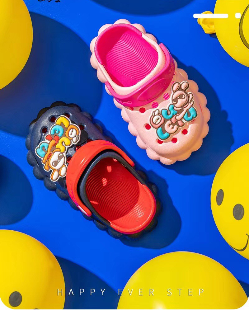 Cute Kids Slippers Clogs EVA Garden Beach Shoes Sandals Children Outdoor Slippers