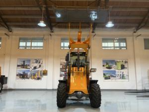Wheel Loader GP Brand 2000kg Berkualitas Tinggi, Skid Steer Loader dengan Mesin Camc, Penjualan Terlaris, Bucket, Pompa PLC, Beban Terukur 2 Ton - Product Image 4