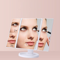Miroir de maquillage portable à LED avec lumière LED, 22 perles LED, vente en gros, chaud, trois volets, support de bureau, pliable, voyage, vanité