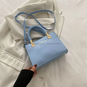 Sac carré tendance pour femme, style rétro coréen, sac à main décontracté avec bandoulière simple en polyester - Product Image 6