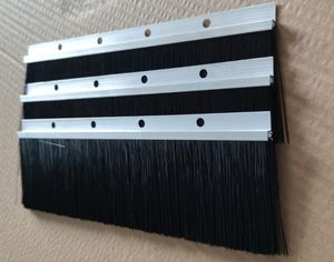 <span class=keywords><strong>Brosse</strong></span> <span class=keywords><strong>de</strong></span> seuil <span class=keywords><strong>de</strong></span> <span class=keywords><strong>porte</strong></span> <span class=keywords><strong>de</strong></span> <span class=keywords><strong>garage</strong></span> sectionnelle personnalisable, <span class=keywords><strong>brosse</strong></span> <span class=keywords><strong>de</strong></span> seuil <span class=keywords><strong>de</strong></span> <span class=keywords><strong>porte</strong></span> coulissante en aluminium, bande d'étanchéité contre les intempéries - Product Image 5