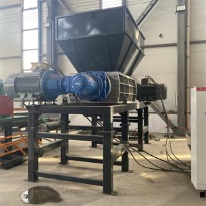 Déchiqueteuse d'arbre pour déchiqueter les boîtiers de moteur Pare-chocs en plastique Tuyaux en caoutchouc dans le recyclage automatique - Product Image 3