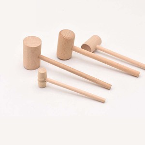 Mini Martello in <span class=keywords><strong>Legno</strong></span> di Pino Dipinto con Design Antico in Stile Europeo, Decorazione per la Casa e Oggetto da Esposizione - Product Image 2