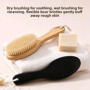 Best-selling Bamboo Pig-Bristle Bath Brush-Exfoliating Dry Body Brush with Long Handle for <strong>Back</strong> <strong>Scrubbing</strong> - Product Image 3