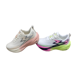 Chaussures de course à coussin de vitesse extérieur légères et réactives pour l'entraînement de <span class=keywords><strong>sprint</strong></span> Boîte en tissu pour chaussures de sport décontractées - Product Image 2