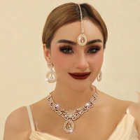 Ensemble de colliers en cristal de luxe européen et américain pour femmes, chaîne de clavicule exagérée, accessoires de robe trois pièces, mariage