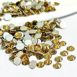 CY 021 حجر الراين السائب بلون توباز كولورادو الفاتح من الكريستال الزجاجي الملون بظهر مسطح وبدون تثبيت حراري للبيع بالجملة للملابس - Product Image 2