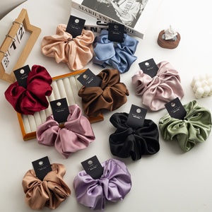 Scrunchie Satin Custom Grosir 20CM, Ikat Rambut Sutra Besar untuk Pesta, Aksesoris Rambut Wanita dan Anak Perempuan, Karet Rambut Elastis untuk Kuncir Kuda - Product Image 1