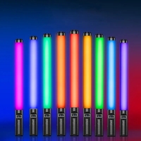 JingYing Lampe de remplissage extérieure alimentée par batterie avec écran OLED Caméra de photographie portable colorée de 50cm LED RGB