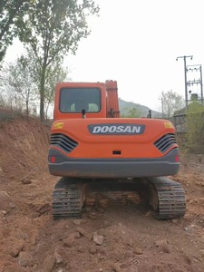 รถขุดขนาดเล็ก Doosan DX80 สีเดิม ใช้งานแล้ว ราคาถูกที่สุด รถขุดตีนตะขาบ Doosan DX80 มือสอง พร้อมใบมีด - Product Image 3