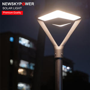 Lampe solaire commerciale pour cour, installation facile, résistante aux intempéries IP65, charge rapide, performance fiable pour les cours scolaires - Product Image 3