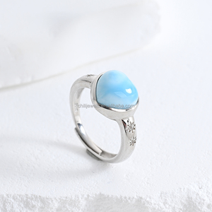 Anillo de Plata de Ley con Larimar de Ensueño, Lleva una Pieza del Mar Tropical en tu Dedo - Product Image 3