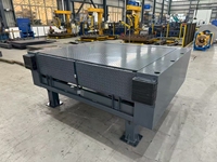 Plateforme de chargement et de déchargement stationnaire, niveleur de quai, plateforme élévatrice hydraulique électrique, manutention logistique