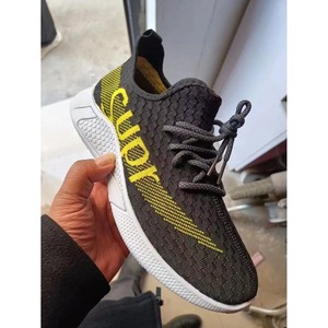 Chaussures de marche pour hommes de haute qualité, de marque originale, d'occasion, super réduction, collections mixtes incluant des vêtements d'occasion - Product Image 4