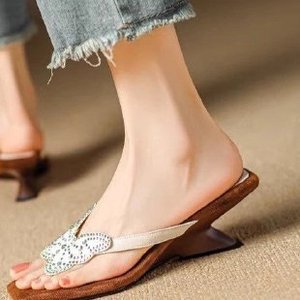 Sandales élégantes à bout carré et strass pour femme, talon bas, forme spéciale, mode estivale - Product Image 5