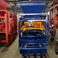 Machine de fabrication de briques en béton entièrement automatique et hydraulique, durable, pour ligne de production de blocs