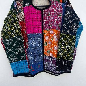 Chaqueta de algodón acolchada reversible y transpirable con patchwork Kantha, cuello en V, manga larga, estilo open stitch, para mujer, otoño-invierno - Product Image 3