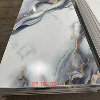Panneau UV de luxe doré à l'or fin - PVC moderne, finition fluorescente imperméable, durabilité élevée, usage résidentiel graphique, garantie 5 ans