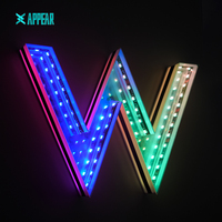Panneau publicitaire LED personnalisable en métal doré, étanche avec indice de protection IP65, pour la publicité intérieure/extérieure, la décoration, la signalisation de logo de bureau