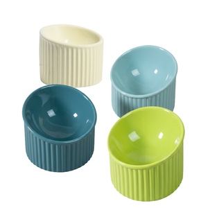 ชามอาหารสัตว์เลี้ยงเซรามิกทรงสูงลายทางแนวตั้ง พร้อมดีไซน์คอชามเอียงป้องกันการคว่ำ สำหรับแมวและสุนัข - Product Image 5