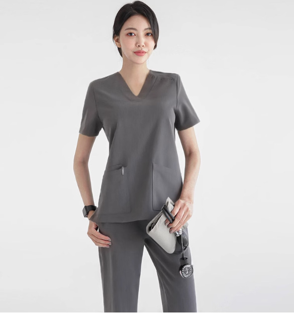 เสื้อแขนสั้นผ้ายืดสีเทาเข้มสำหรับผู้หญิง