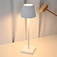 Lampe de table à LED pour restaurant moderne Lumière USB rechargeable Éclairage créatif Décor pour bar hôtel salle à manger Design simple