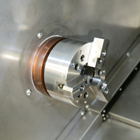Tour CNC à banc incliné YH5245 avec tourelle servo intégrée, barre max. 52 mm, GSK pour l'usinage de tiges et disques de taille moyenne à grande