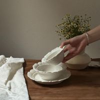 Assiette à dessert ovale en porcelaine rétro de luxe léger, sous glaçure, couleur unie, compatible micro-ondes, pour mariage et fêtes, haute valeur