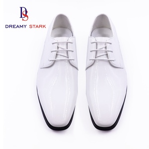 Chaussures blanches brillantes en cuir véritable, logo personnalisé, confortables à lacets, pour l'automne, formelles ou décontractées, de haute qualité, fabriquées à la main en Italie, légères pour mariage - Product Image 3