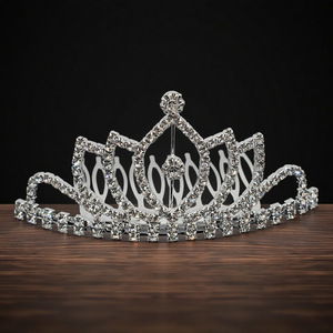 Mini-tiara <span class=keywords><strong>couronne</strong></span> en alliage de haute qualité, couleur or et argent, avec cristaux, pour <span class=keywords><strong>coiffure</strong></span> de mariée, décoration de fête d'anniversaire, peigne à cheveux - Product Image 1