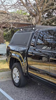 XINYI OVERLAND Grosir Penutup Bak Truk Hard Top Hitam untuk Toyota Tacoma 5Ft 6Ft Dengan Jendela Geser yang Dapat Dikunci