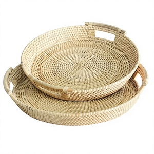 Plateau décoratif rond en fibres végétales tissées à la main de haute qualité avec poignées, style bohème, artisanat en bambou et rotin, 2 pièces - Product Image 1
