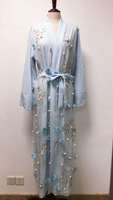 Robe Abaya Islamique pour Femmes Musulmanes avec Broderie Florale et Dentelle, Couleurs Noir, Rose et Bleu