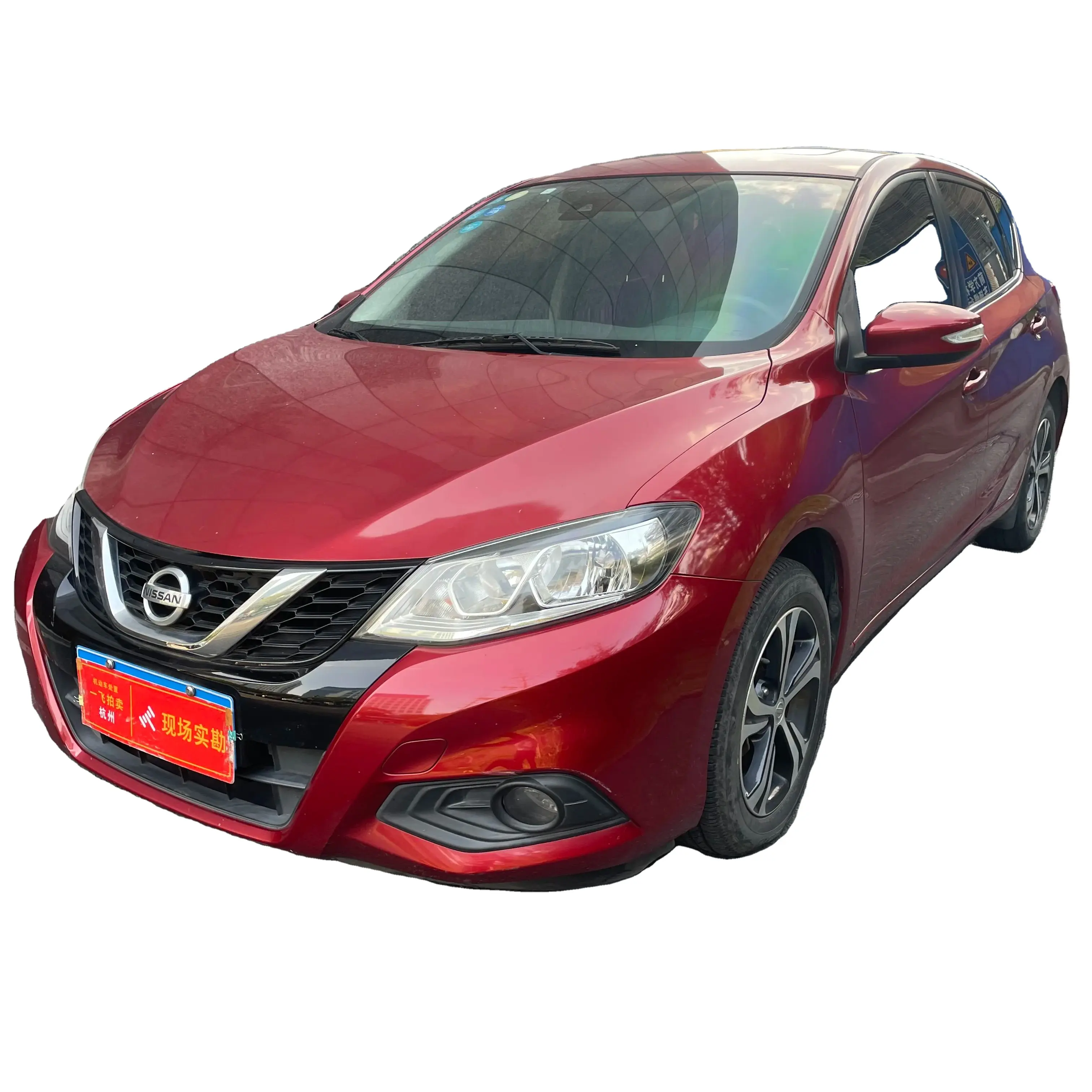 Dongfeng Nissan TIIDA 2016 TIIDA 1.6L CVT Zhizun Edition kırmızı kızlar için kullanılan benzinli araba