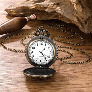 <span class=keywords><strong>Montre</strong></span> de poche vintage en alliage, boîtier rond en quartz, cadran de 47 mm, avec pendentif sculpté de trois chevaux au galop, collier pour homme et femme - Product Image 6