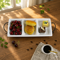 Plateau de service en céramique blanche à 3 compartiments avec poignée en métal noir, plateau moderne pour collations, fruits et desserts pour la maison, la cuisine et les fêtes