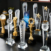 Trophée de football en cristal gravé personnalisé, durable et écologique, pour la récompense des vainqueurs de matchs de football, de basketball et de courses sportives - Vente en gros