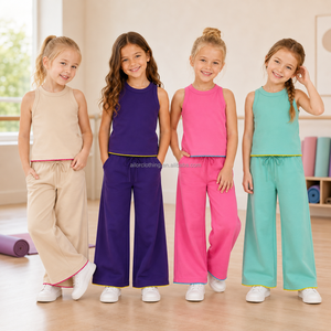 Ensemble 2 pièces pour filles en tissu de yoga avec bordure brodée festonnée, débardeur sans manches et pantalon large, personnalisable - Product Image 3