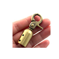 Sangle à pompon en laiton et plastique, durable, de luxe, tendance, vintage, classique, avec fermoir, vis pivotante, quincaillerie, mousqueton, connecteur, étiquette métallique pour sac